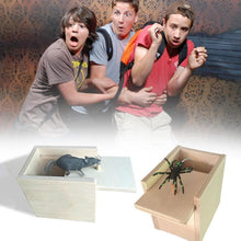 Afbeelding in Gallery-weergave laden, Awesome Scare Box - Hilarisch Gag-cadeau
