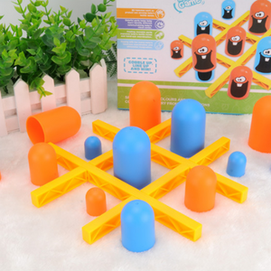 Groot eet klein Tic-Tac-Toe spel